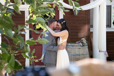 Loading...